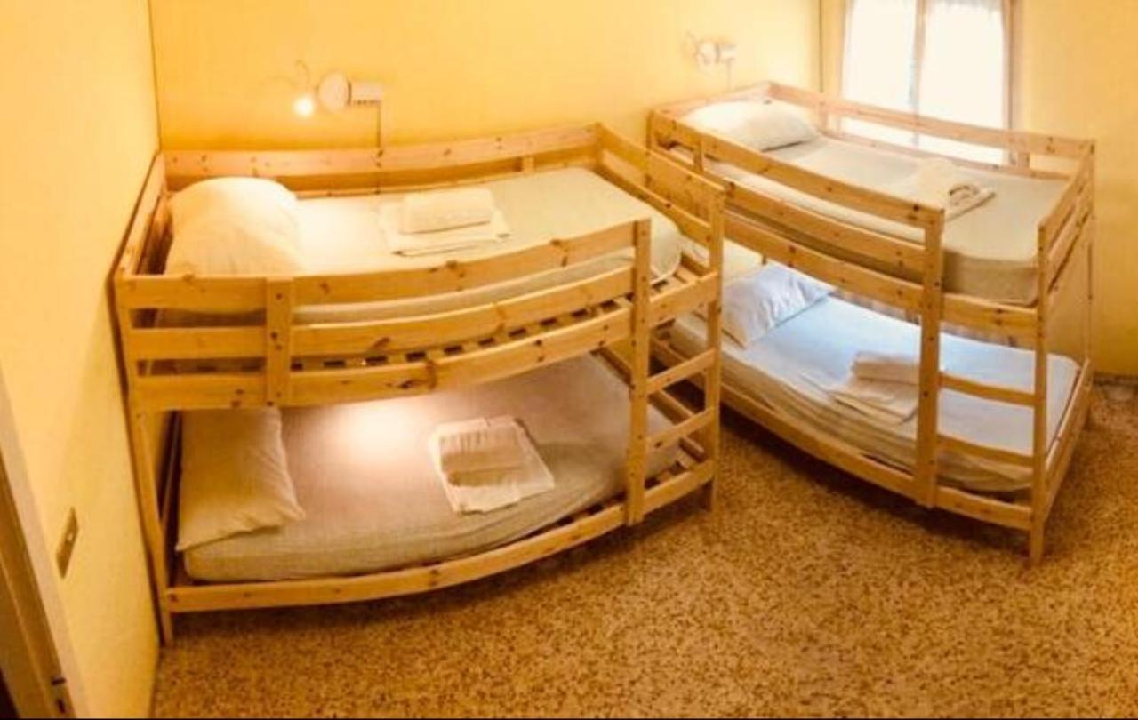 Urania Hotel Fogliano Marina Kültér fotó