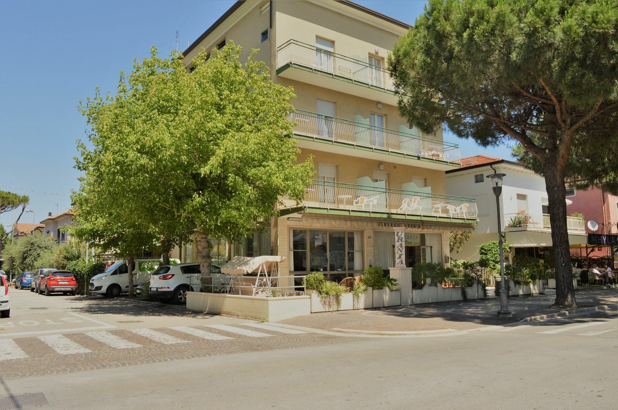 Urania Hotel Fogliano Marina Kültér fotó